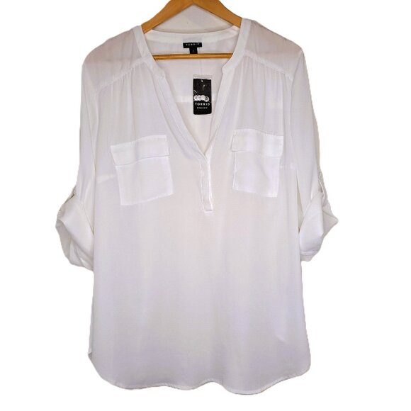 Torrid Women White Top Front Pockets Button Down Size 2 Roll Tab Sleeve  NWT - Picture 1 of 11